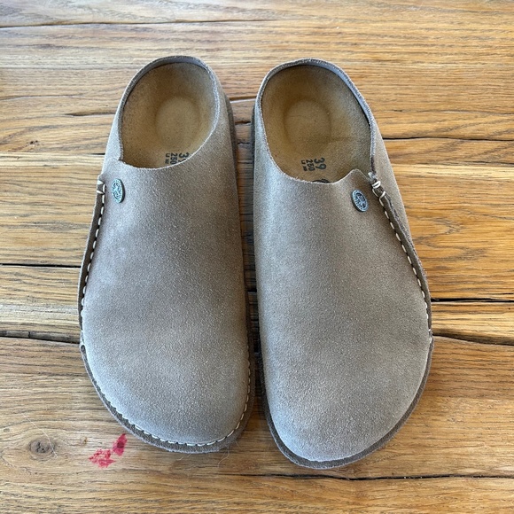 Birkenstock Shoes - Birkenstock Zermott taupe suede size 39